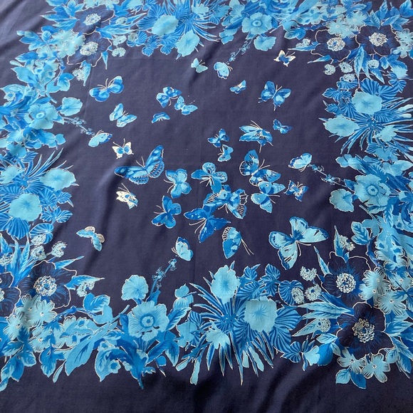 Butterfly Thai silk scarf - Picture 5 of 10